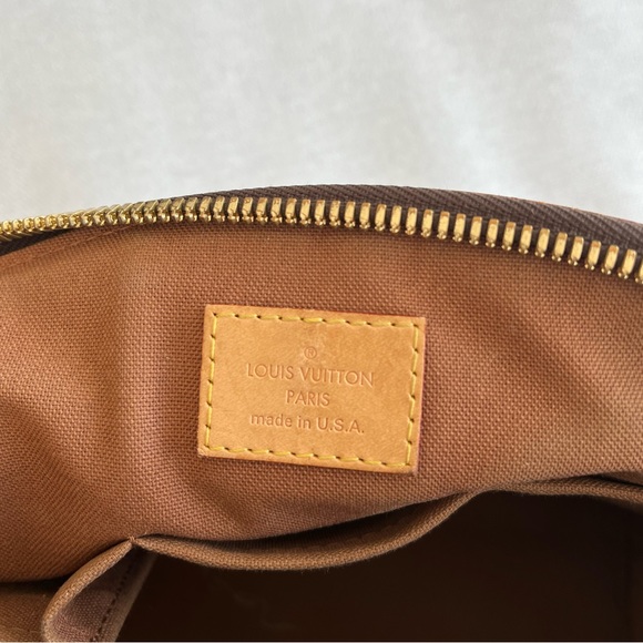 🔥 100% Authentic Louis Vuitton Trivoli Handbag with Dustbag🔥 - Picture 2 of 12